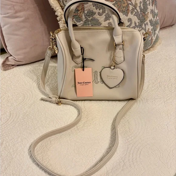 Juicy Couture Cream Crossbody Bag with Heart Charm - Picture 3 of 4
